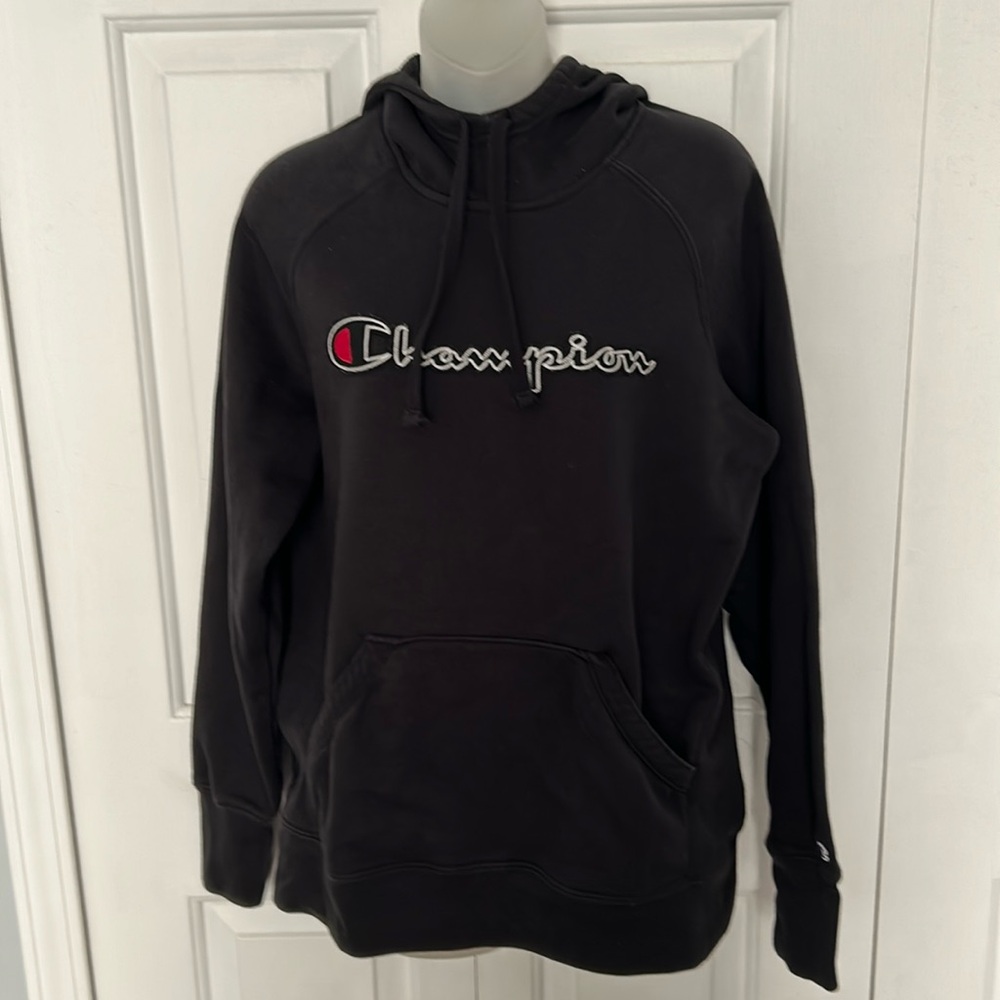 Champion sz Large Black Hooded Sweatshirt GUC B1313
